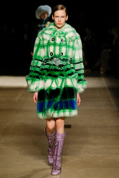 Look 8